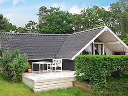 Rustic Holiday Home in Hovedstaden With Barbecue