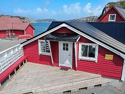 6 Person Holiday Home in Rubbestadneset
