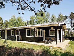 8 Person Holiday Home in Albaek