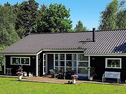 5 Star Holiday Home in Logstor