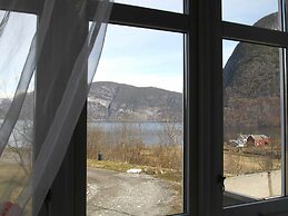 7 Person Holiday Home in Fresvik