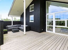 5 Star Holiday Home in Brovst