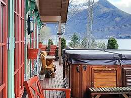Holiday Home in Hundeidvik