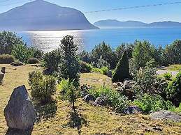 Holiday Home in Hundeidvik