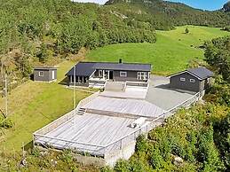 4 Star Holiday Home in Sundlandet