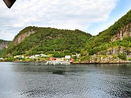 Holiday Home in Leirvik I Sogn