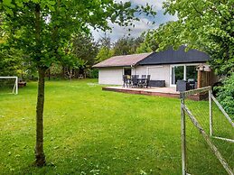 6 Person Holiday Home in Ulfborg