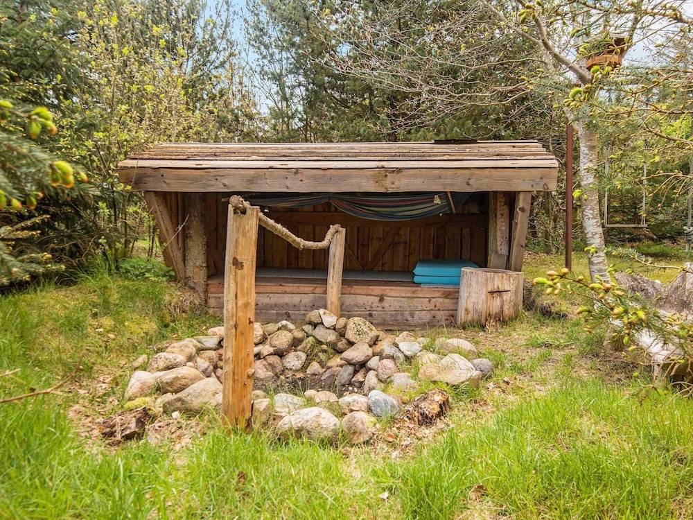 6 Person Holiday Home in Ulfborg