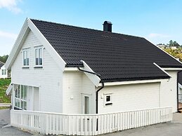Holiday Home in Auklandshamn