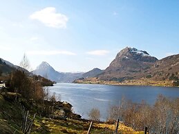 10 Person Holiday Home in Bygstad