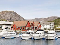 10 Person Holiday Home in Bygstad