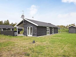4 Star Holiday Home in Hals