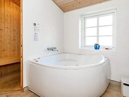 Spacious Retreat With Spa - By Traum Ferienwohnungen