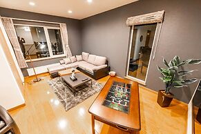 The Worldwide House