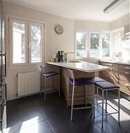 SEAVIEW I apartment by Aston Rentals