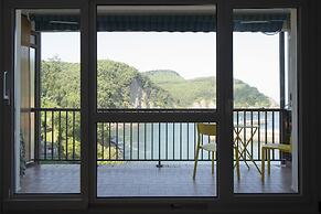 SEAVIEW I apartment by Aston Rentals