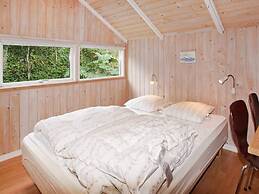 Whirlpool Cottage Oasis-by Traum