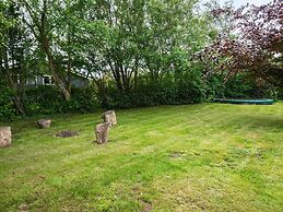 Whirlpool Cottage Oasis-by Traum