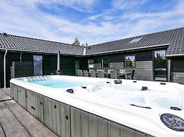 14 Person Holiday Home in Vaeggerlose