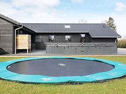 14 Person Holiday Home in Vaeggerlose