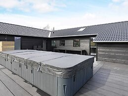 14 Person Holiday Home in Vaeggerlose