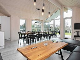 14 Person Holiday Home in Vaeggerlose