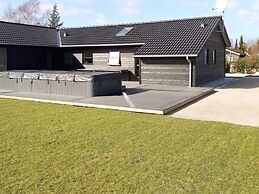 14 Person Holiday Home in Vaeggerlose