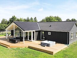4 Star Holiday Home in Vaeggerlose