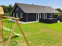 5 Star Holiday Home in Sydals