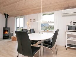 Modernized Seaside Retreat-by Traum