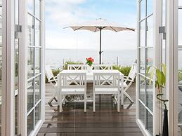 Historic Stay in Hejlsminde Sea