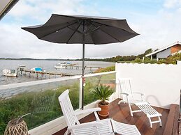 Historic Stay in Hejlsminde Sea