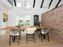 Historic Stay in Hejlsminde Sea