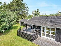 8 Person Holiday Home in Albaek
