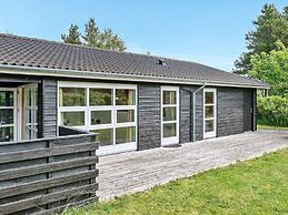 8 Person Holiday Home in Albaek