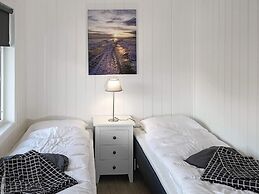 4 Star Holiday Home in Urangsvag