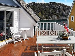 4 Star Holiday Home in Urangsvag