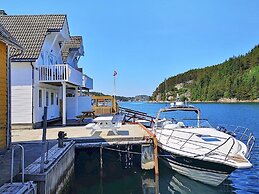 4 Star Holiday Home in Urangsvag
