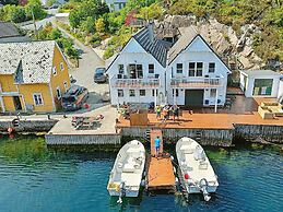 4 Star Holiday Home in Urangsvag