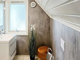 4 Star Holiday Home in Urangsvag