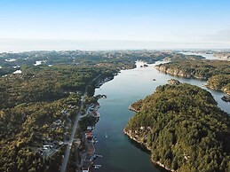 4 Star Holiday Home in Urangsvag