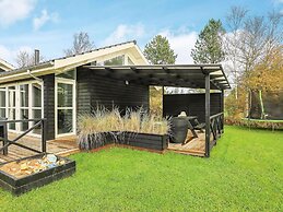 5 Star Holiday Home in Jerup