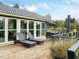 5 Star Holiday Home in Jerup