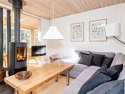 8 Person Holiday Home in Thyholm