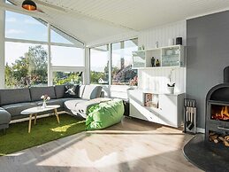 6 Person Holiday Home in Hejls