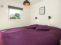6 Person Holiday Home in Hejls