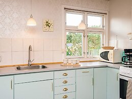 6 Person Holiday Home in Hemmet