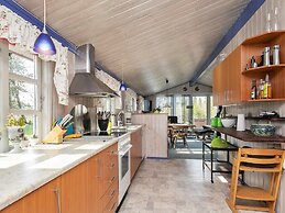 Plush Holiday Home in Storvorde With Roofed Terrace