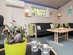 Plush Holiday Home in Storvorde With Roofed Terrace