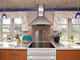 Plush Holiday Home in Storvorde With Roofed Terrace